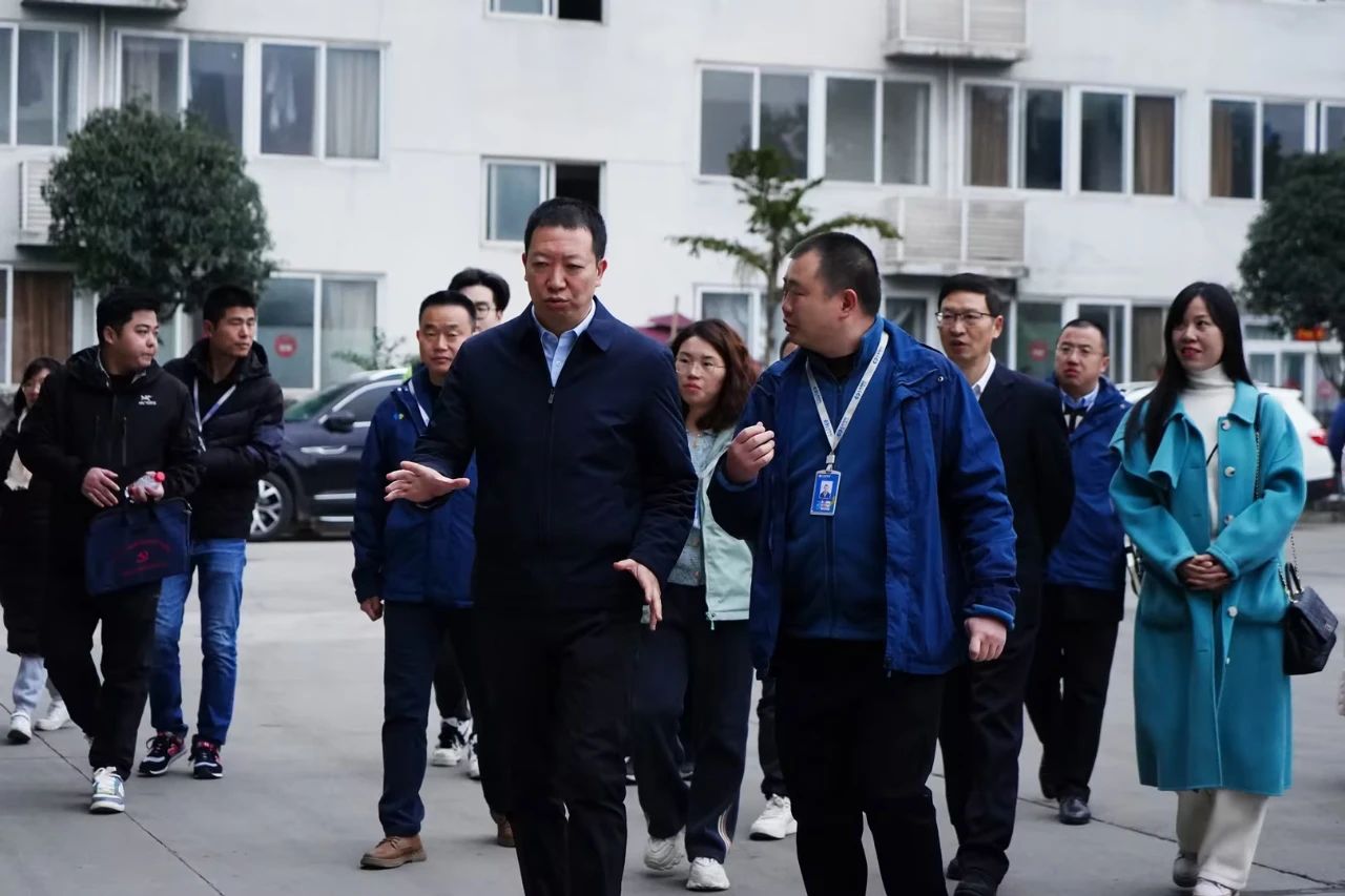 四川省司法廳領導調(diào)研藍海，并召開中小企業(yè)權(quán)益保障座談會(圖1)