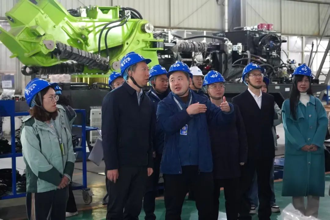 四川省司法廳領導調(diào)研藍海，并召開中小企業(yè)權(quán)益保障座談會(圖2)